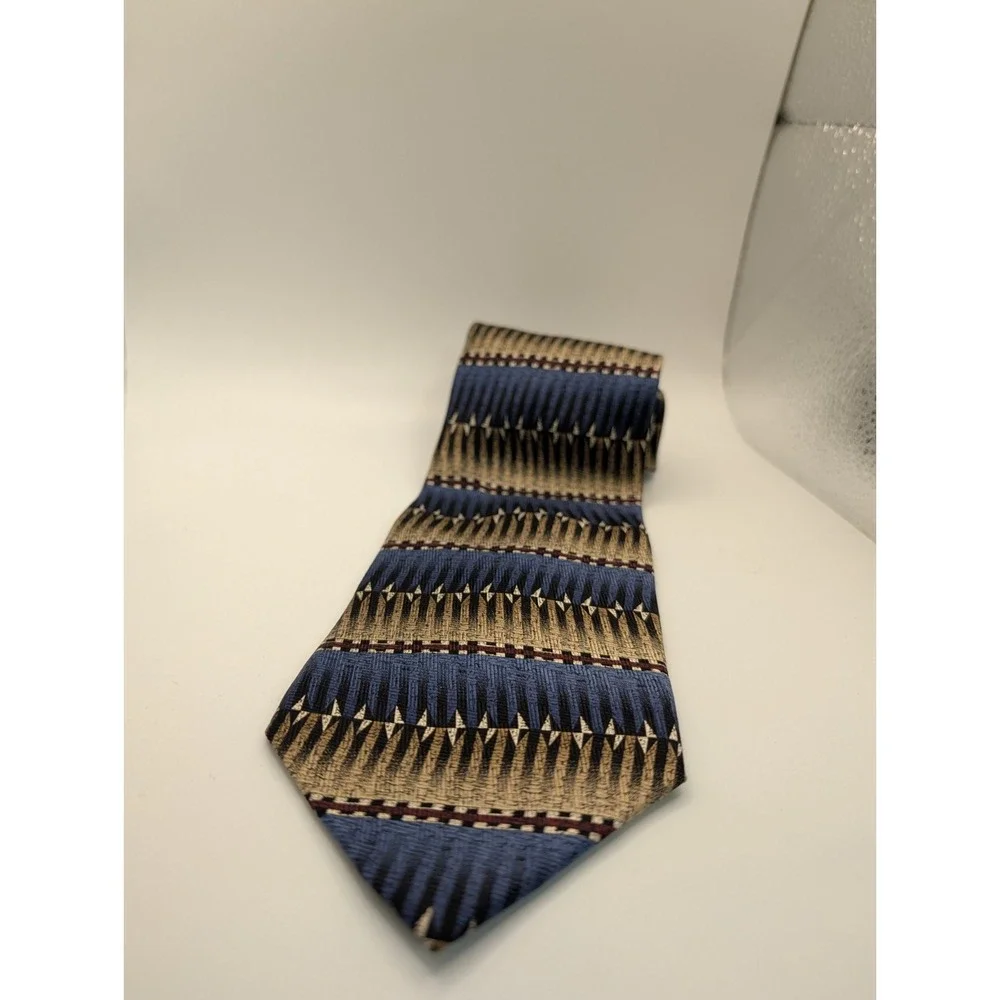 Chez Roffe New York Men's Tie 100 Silk Blue Beige Geometric Pattern